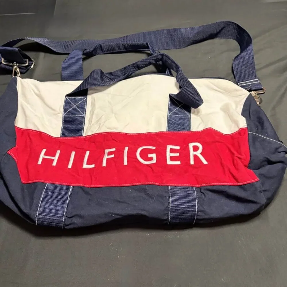 Vtg Tommy Hilfiger Red, White & Blue Duffle/Gym Bag w/Shoulder‎ Strap Full Zip